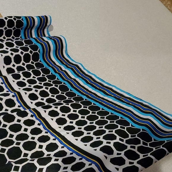 𝅺MLLE Gabrielle Women's Dress - Picture 9 of 9